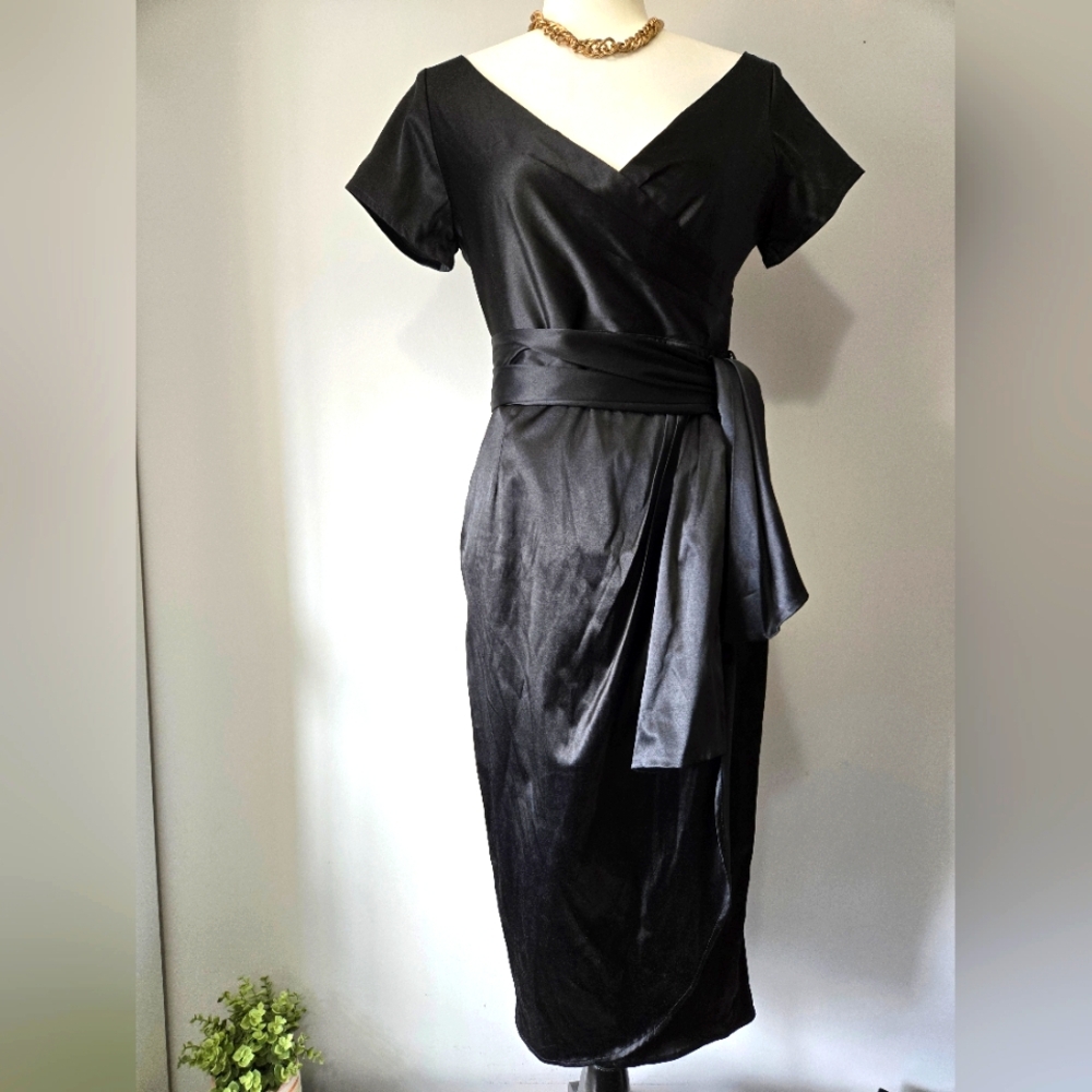 PINUP COUTURE Ava Retro 50s Black Wrap Dress. Size Medium